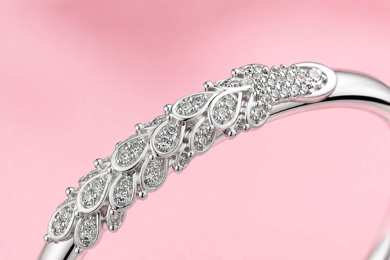 CLASSIC CHARM - Image 2